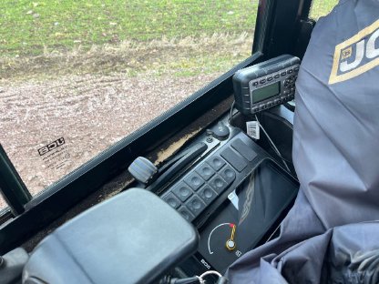 Bild 8:Excavator JCB 19 C-1