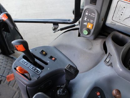 Bild 8:New Holland TS 115 - Gute Ausstattung