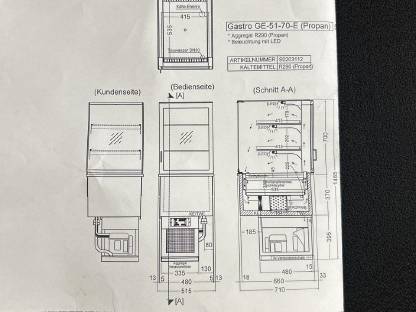 Bild 5:Melspeisenvitrine gekühlt