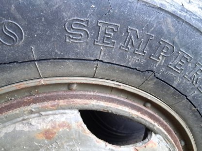 Bild 3:LKW Räder 9.00-20