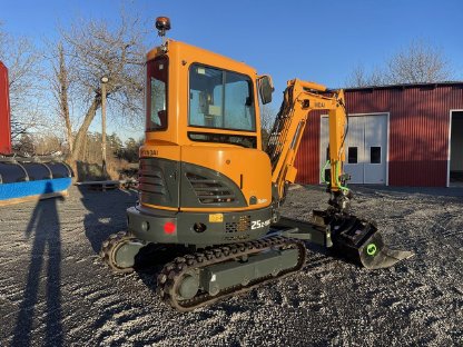 Bild 3:Excavator Hyundai Robex 25Z-9AK