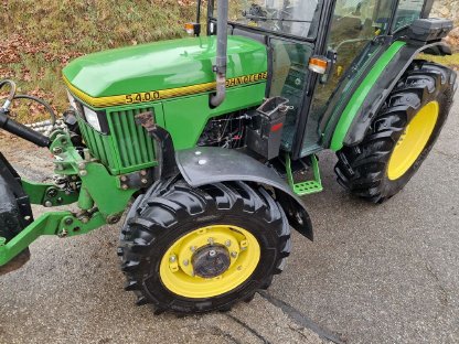 John Deere 5400