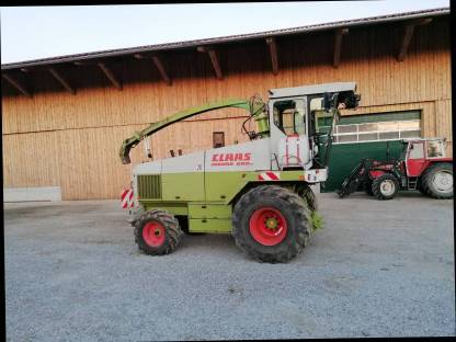 Claas Jaguar 690