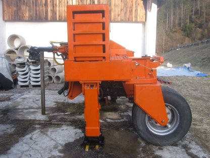 Bild 2:Hydraulikgerät für Dreipunkt-Anhängung