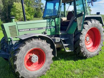 Suche Fendt Farmer 311 LSA