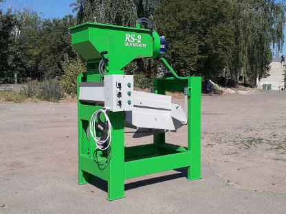 Bild 2:Siebseparator Getreidereiniger RS-2