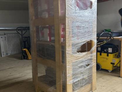 Bild 2:Melspeisenvitrine gekühlt