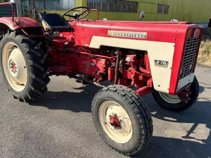 Traktor McCormick International 276