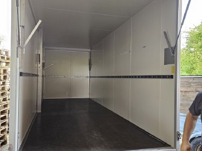 Bild 4:Humer-Drehschemel-Verkaufsbühnen-Transportanhänger