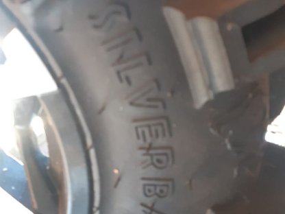 Bild 4:Quad-Reifen mit Alufelgen