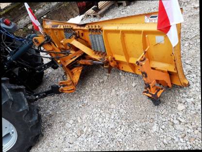 Bild 2:Schneepflug Hydrac UNI 290
