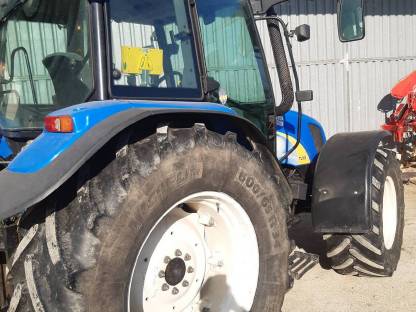 New Holland TLA 100