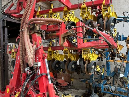 Bild 6:Einzelkorn-Sämaschine