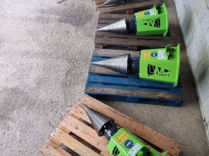 Bild 8:Kegelspalter Erdbohrer Bagger Linie PR