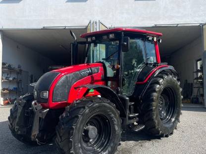 Valtra N141 Rüfa und Forstkabine