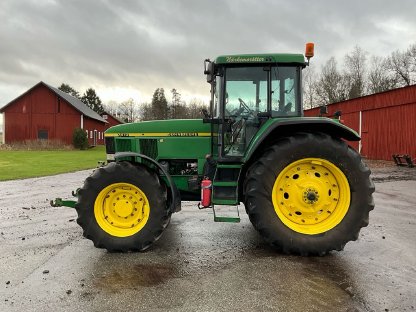 Bild 2:Traktor John Deere 7710