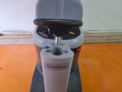 Bild 6:Bodenreinigungs Maschine,Scheuermaschiene, Nilfisk SC2000