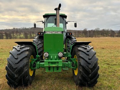 Bild 4:Traktor John Deere 4455 4WD