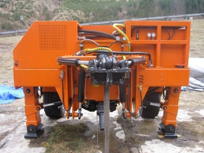 Bild 3:Hydraulikgerät für Dreipunkt-Anhängung