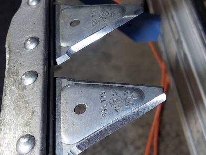 Bild 2:Mähmesserschärfservice