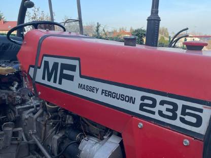 Bild 3:Massey Ferguson 235