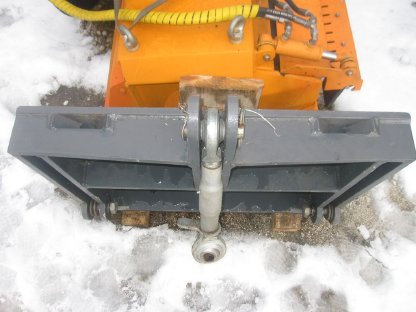 Bild 2:Schneepflug Anbauplatte
