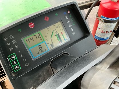 Bild 8:Traktor John Deere 7710