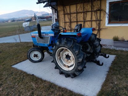 Bild 4:Iseki TL 2700 Kleintraktor Kubota