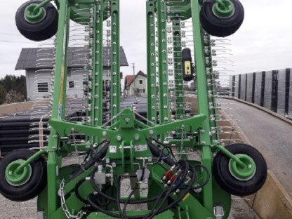 Bild 3:Samasz Kammschwader Twist 600