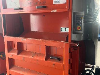 Folien/Kartonpresse Orwak 3420