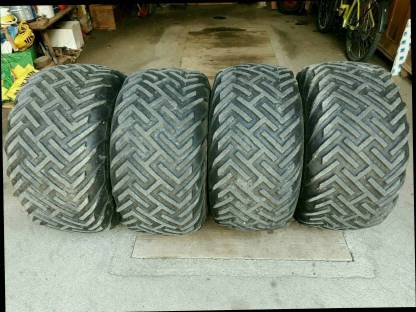 Reifen 33x15.50R15 BKT