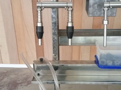 Bild 6:Falldruckabfüller Edelstahl