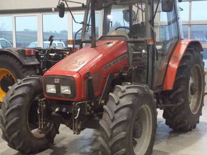 Massey Ferguson 4245