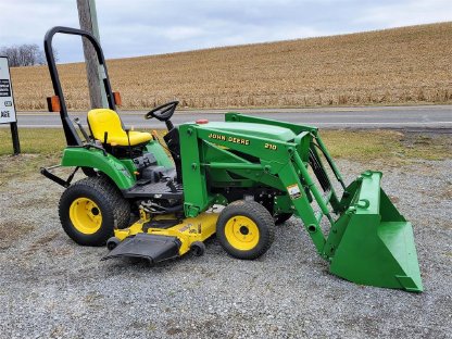 2004 John Deere 2210