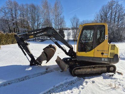 Bagger Volvo EC55 mit 3 Löffeln