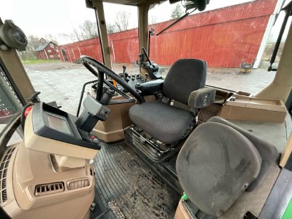 Bild 7:Traktor John Deere 7710