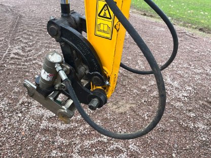 Bild 5:Excavator JCB 19 C-1