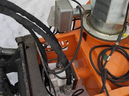 Bild 2:Cerruti L-1100 Schneefräse