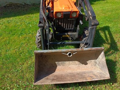 Kubota B 7000