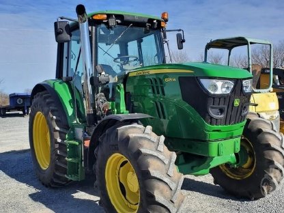 John Deere 6125M