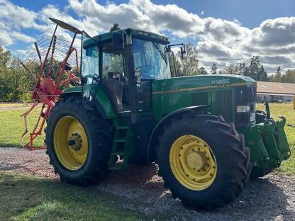 John Deere 7600