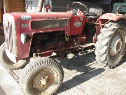 Traktor Mccormick B414