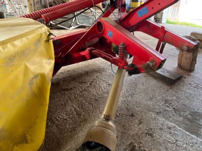 Bild 5:Pöttinger Scheibenmähwerk Novadisc 305