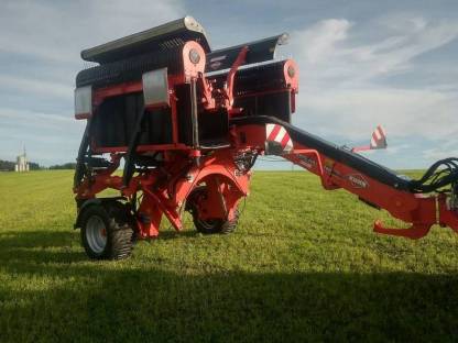 Bild 2:Bandschwader Kuhn Merge Maxx 760