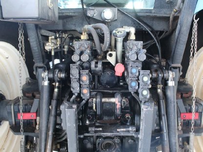 Bild 6:New Holland TS 115 - Gute Ausstattung