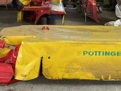 Bild 3:Pöttinger Scheibenmähwerk Novadisc 305