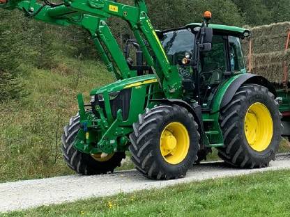 John Deere 5090R