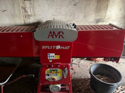 AMR Splitomat Anzündholzautomat Anzündholzmaschine