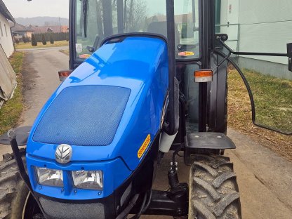 New Holland T3030A