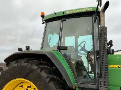 Bild 6:Traktor John Deere 7710